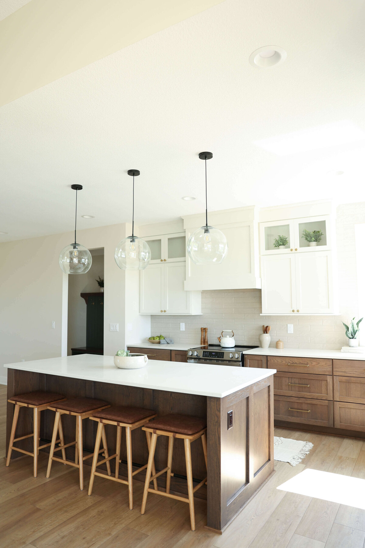 1183-Kitchen-Grimes-Central-Iowa-Custom-Home-JRL-Builders-3F1A8853