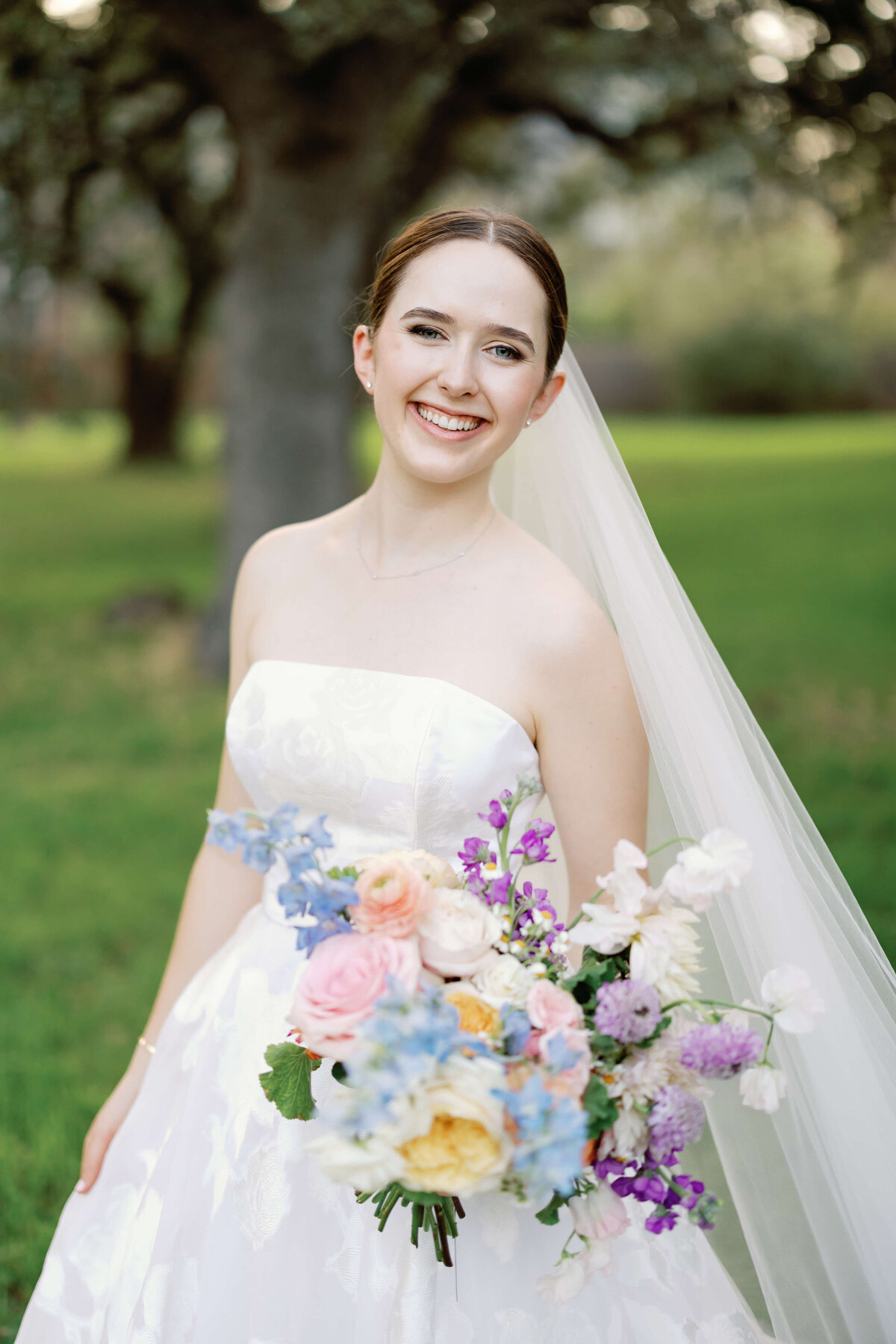 audrey-brandon-colorful-wedding-matties-green-pastures-austin-texas-julie-wilhite-photography-62