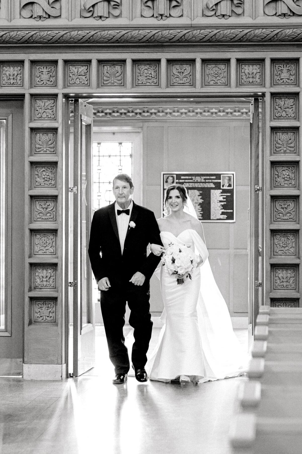 Virginia & Michael's Wedding at the Adolphus Hotel | Dallas Wedding Photographer | Sami Kathryn Photography-84