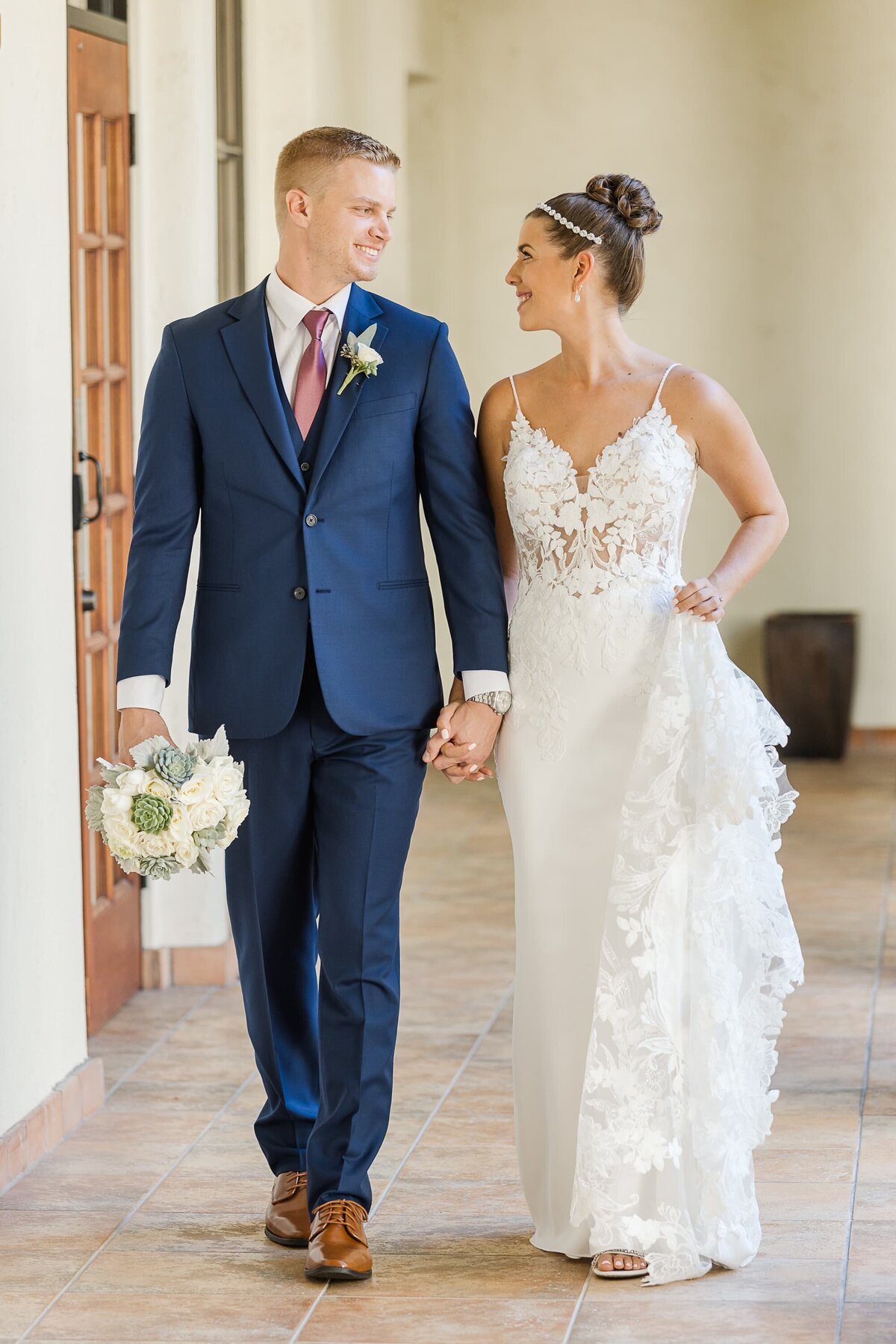 Scottsdale-Wedding-Photographers-McCormick-Ranch-Golf-Club-Bride-Groom-1104