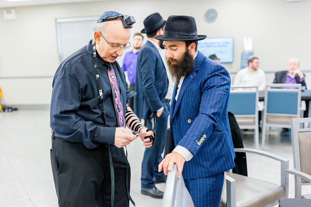 Eliana-Melmed-Photography-Chicago-LosAngeles-Jewish-WeddingPhotographer-CarmiKalman-Tisch-00116