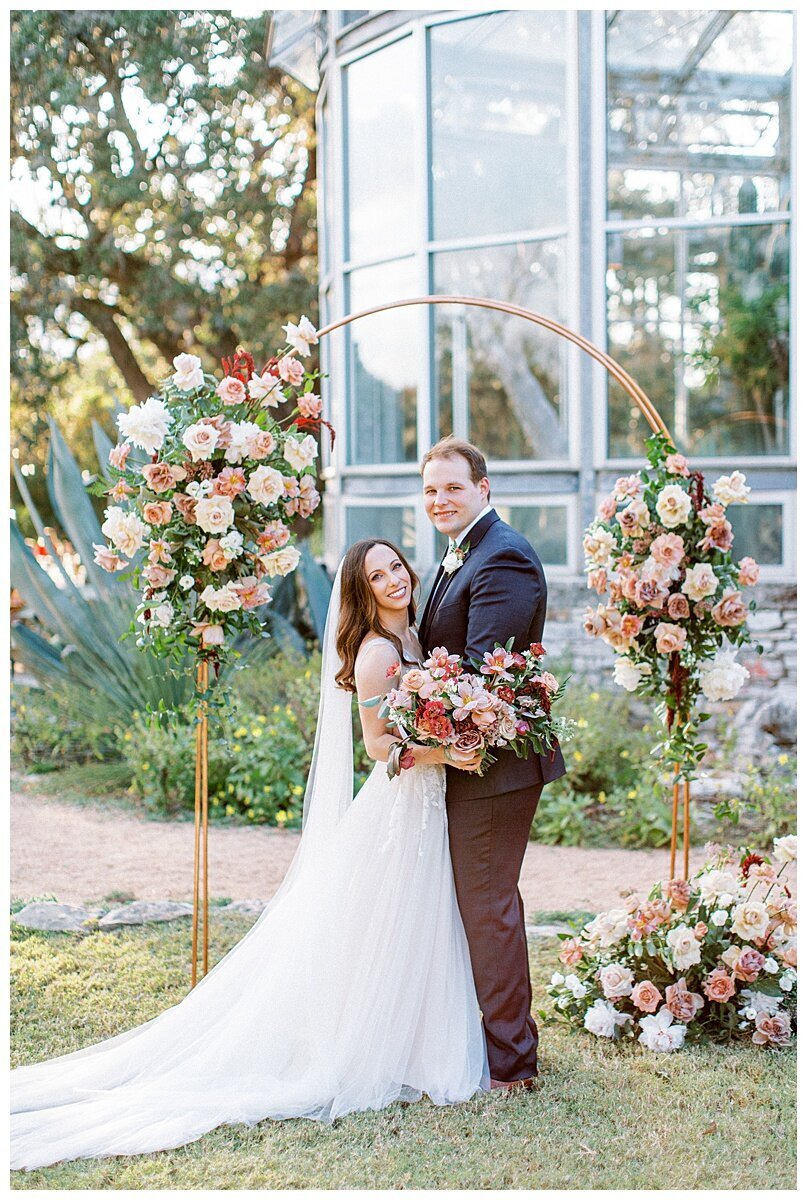 Greenhouse-at-Driftwood-Wedding_Austin-Wedding-Photographers_0002
