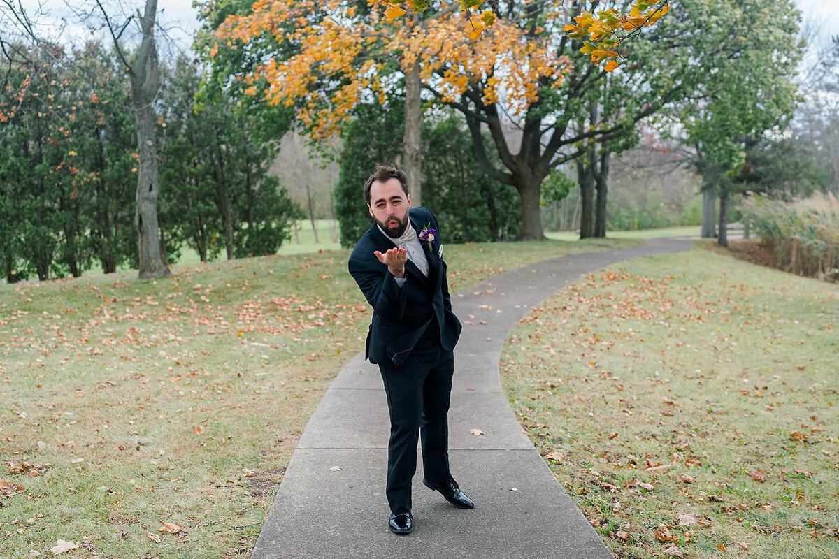 Eliana-Melmed-Photography-Chicago-LosAngeles-Jewish-WeddingPhotography-CouplePortrait-00099