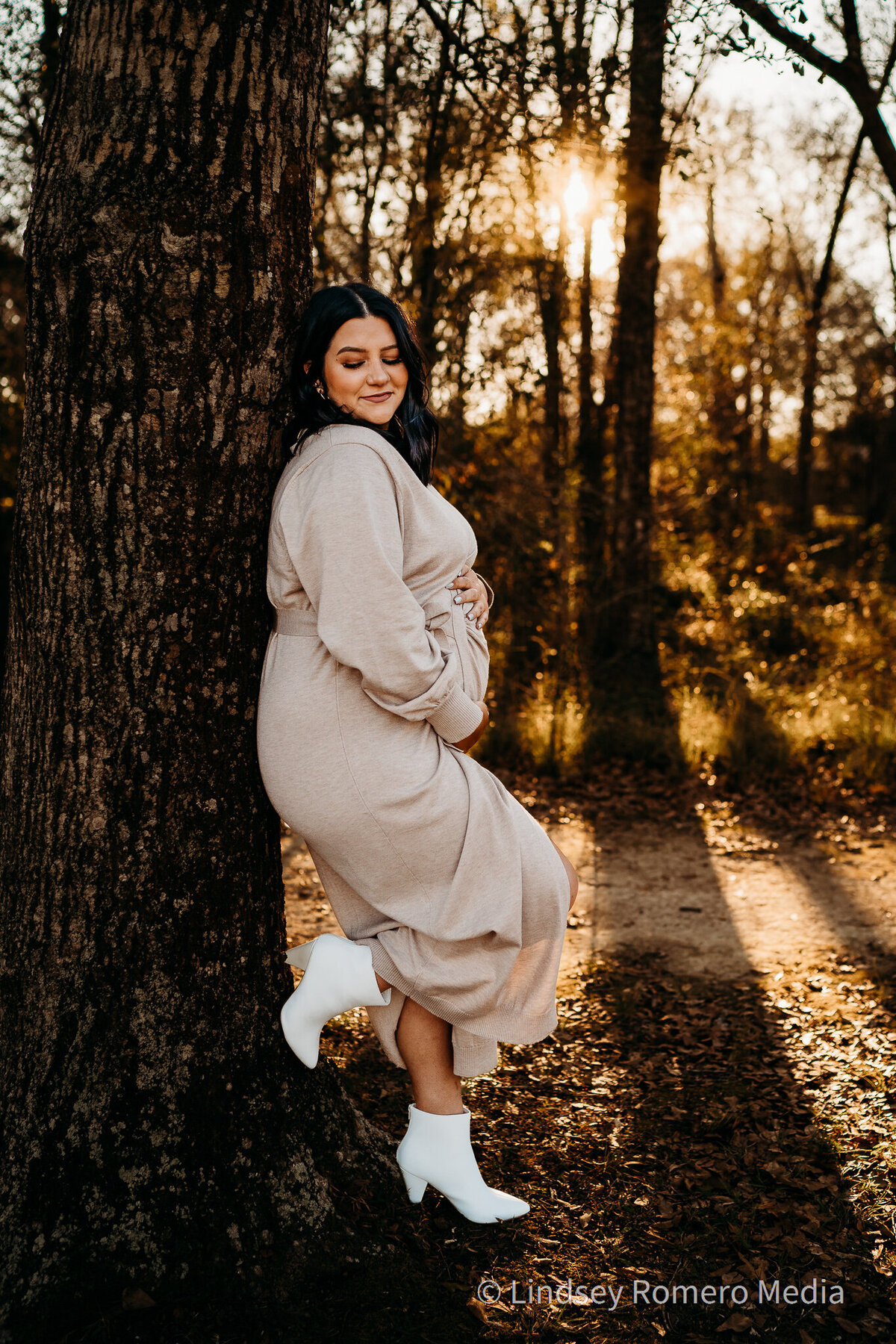 maternity pose with white boots and trees, Lafayette, la