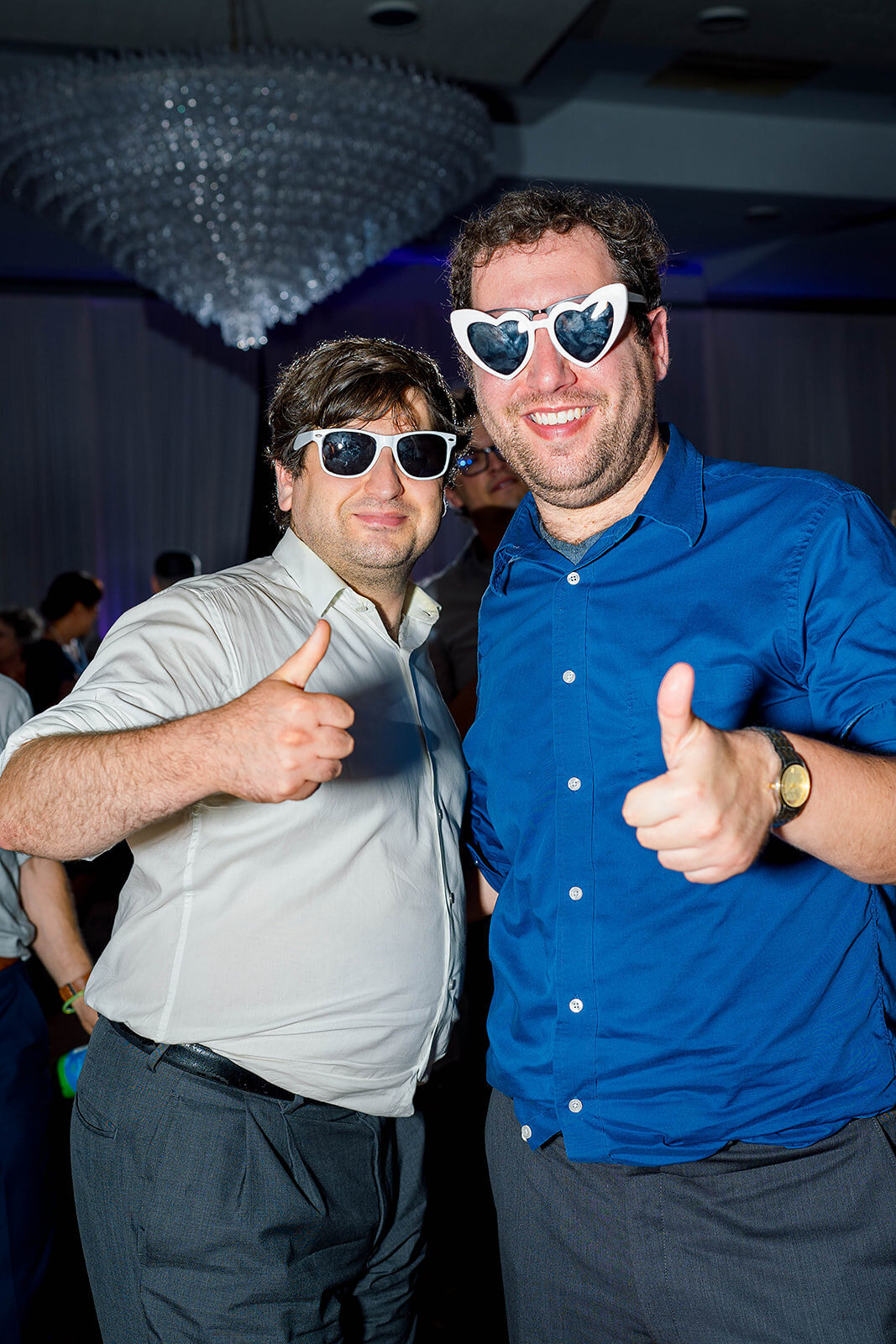 Eliana-Melmed-Photography-Chicago-LosAngeles-Jewish-WeddingPhotography-ElianaSklar-Sunglasses-00013