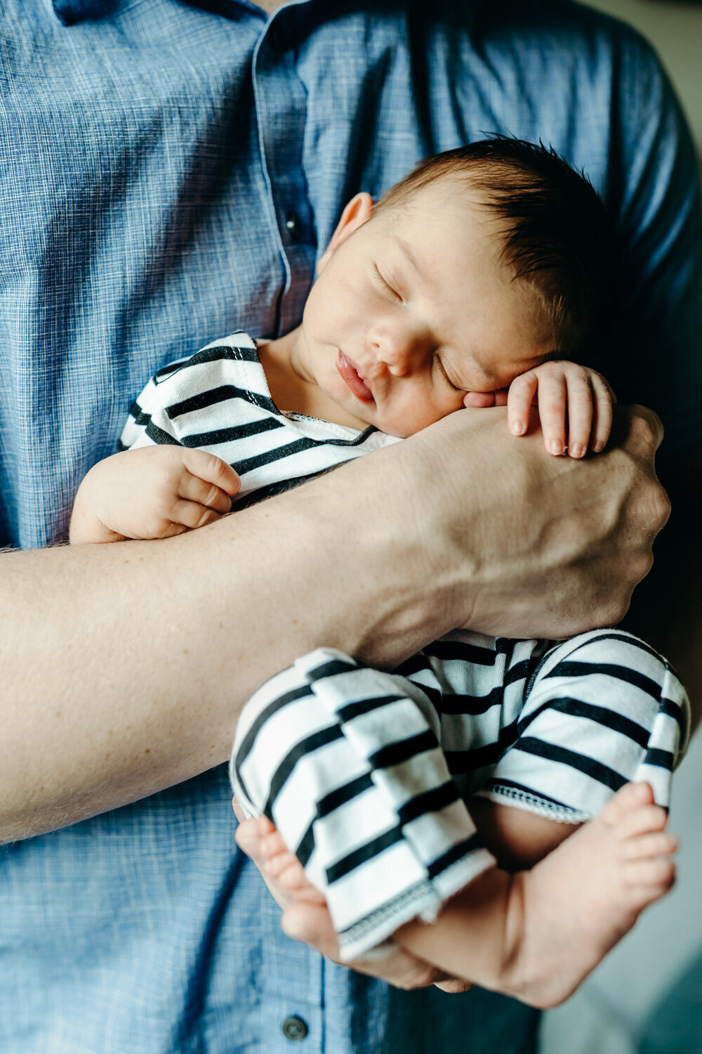 Eagle Idaho lifestyle indoor newborn photography session-8