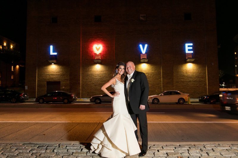 AVAM Wedding LOVE Sign Baltimore Wedding Photographer
