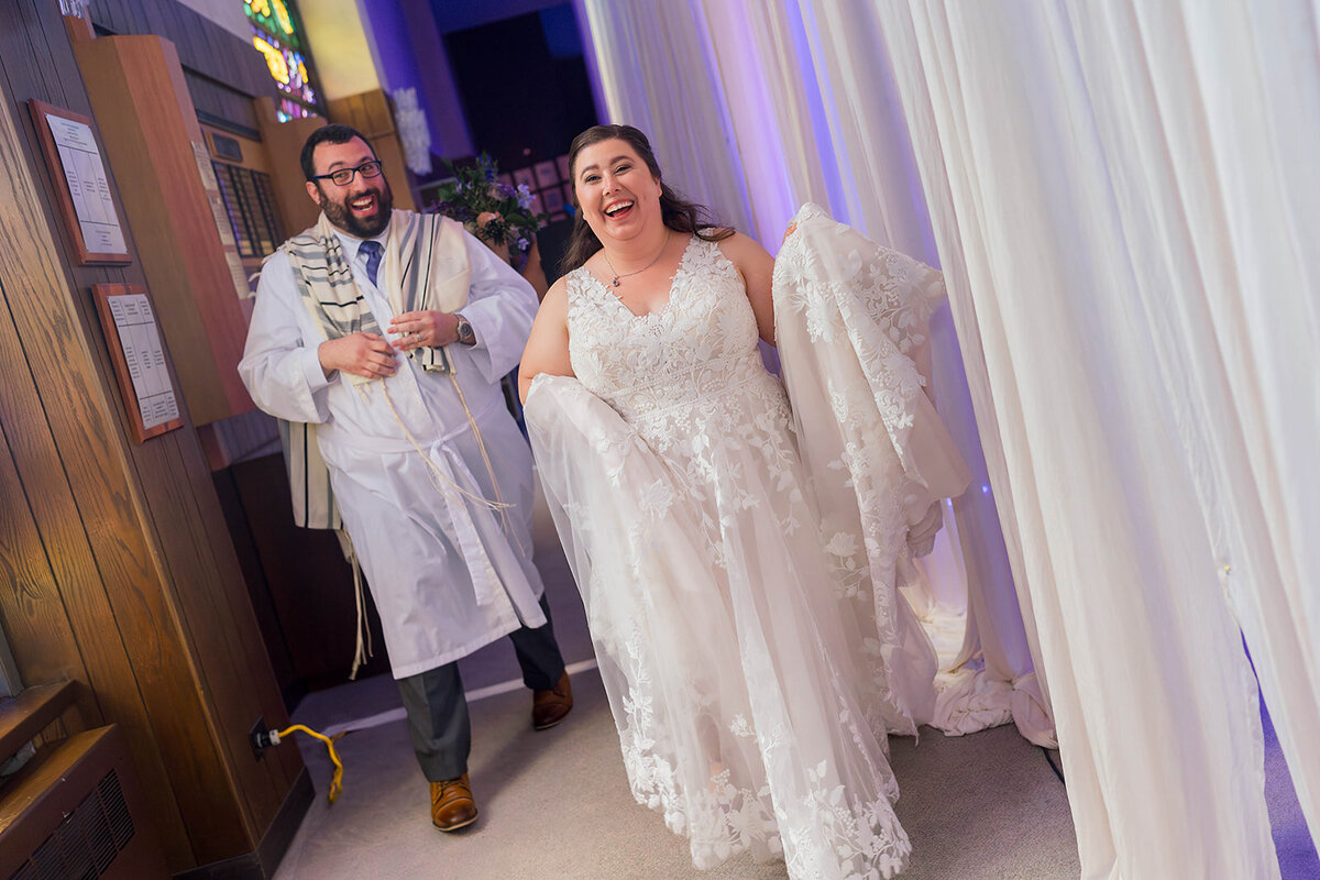 Eliana-Melmed-Photography-Chicago-LosAngeles-Jewish-WeddingPhotography-ElianaSklar-Chuppah-00242