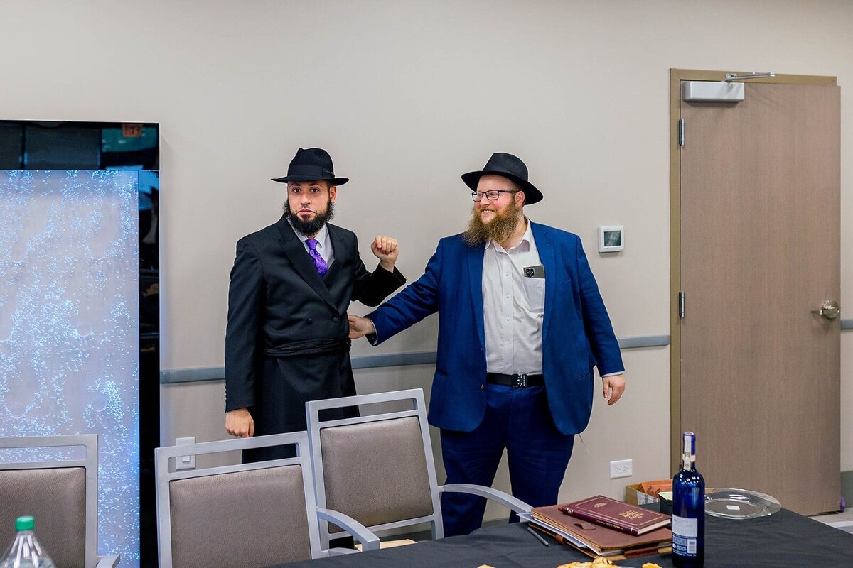 Eliana-Melmed-Photography-Chicago-LosAngeles-Jewish-WeddingPhotographer-CarmiKalman-Tisch-00091