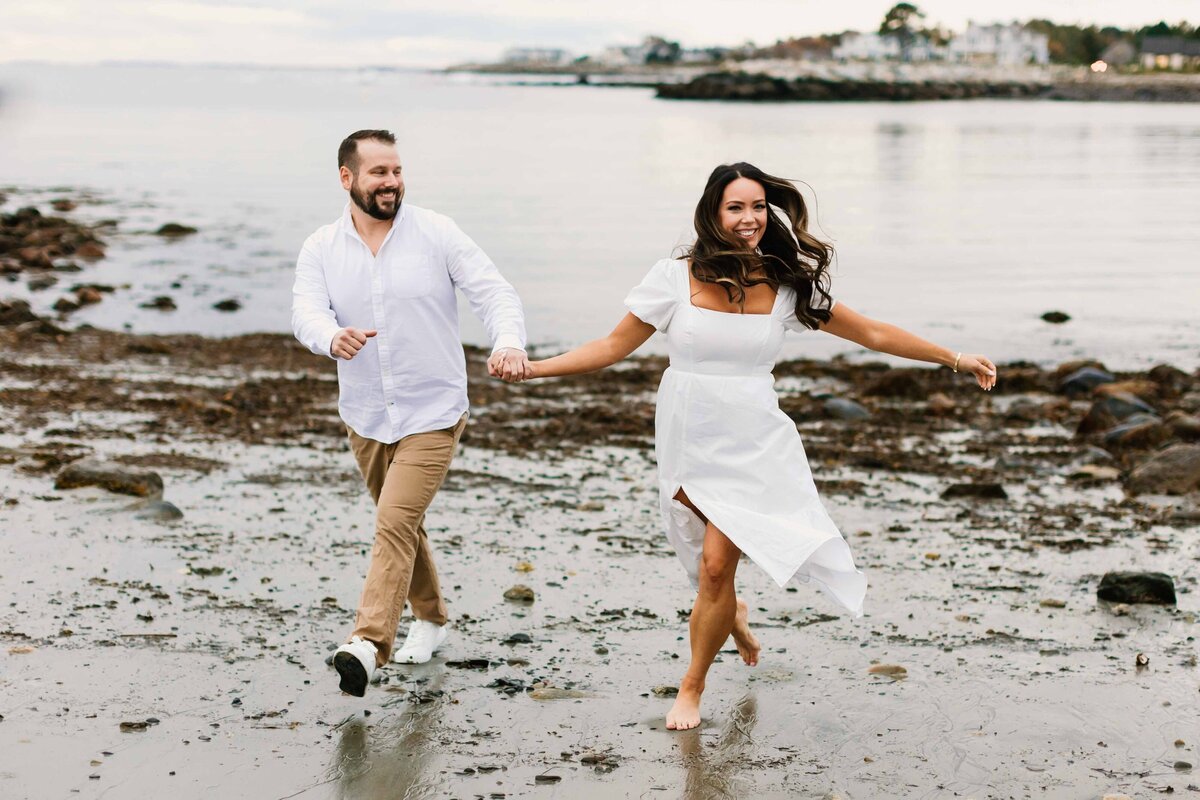 new hampshire beach engagement session