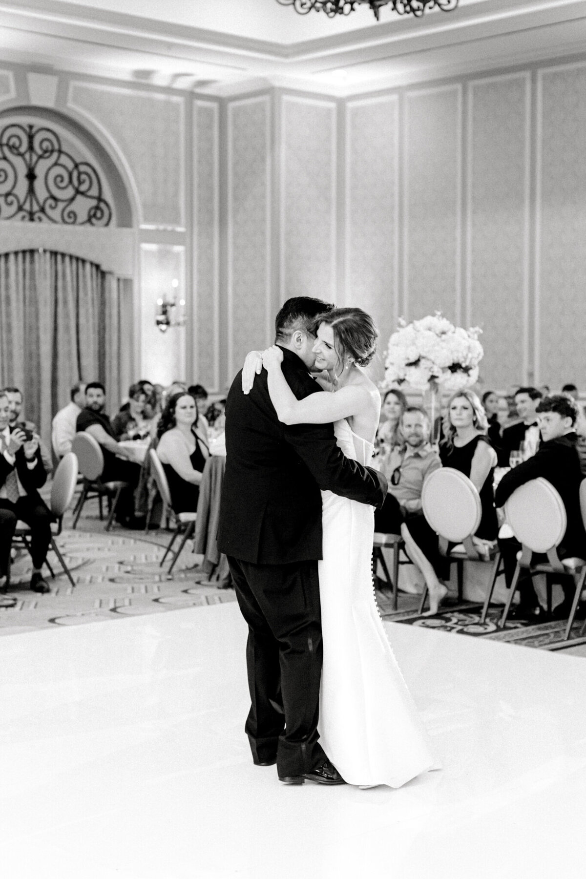 Virginia & Michael's Wedding at the Adolphus Hotel | Dallas Wedding Photographer | Sami Kathryn Photography-200