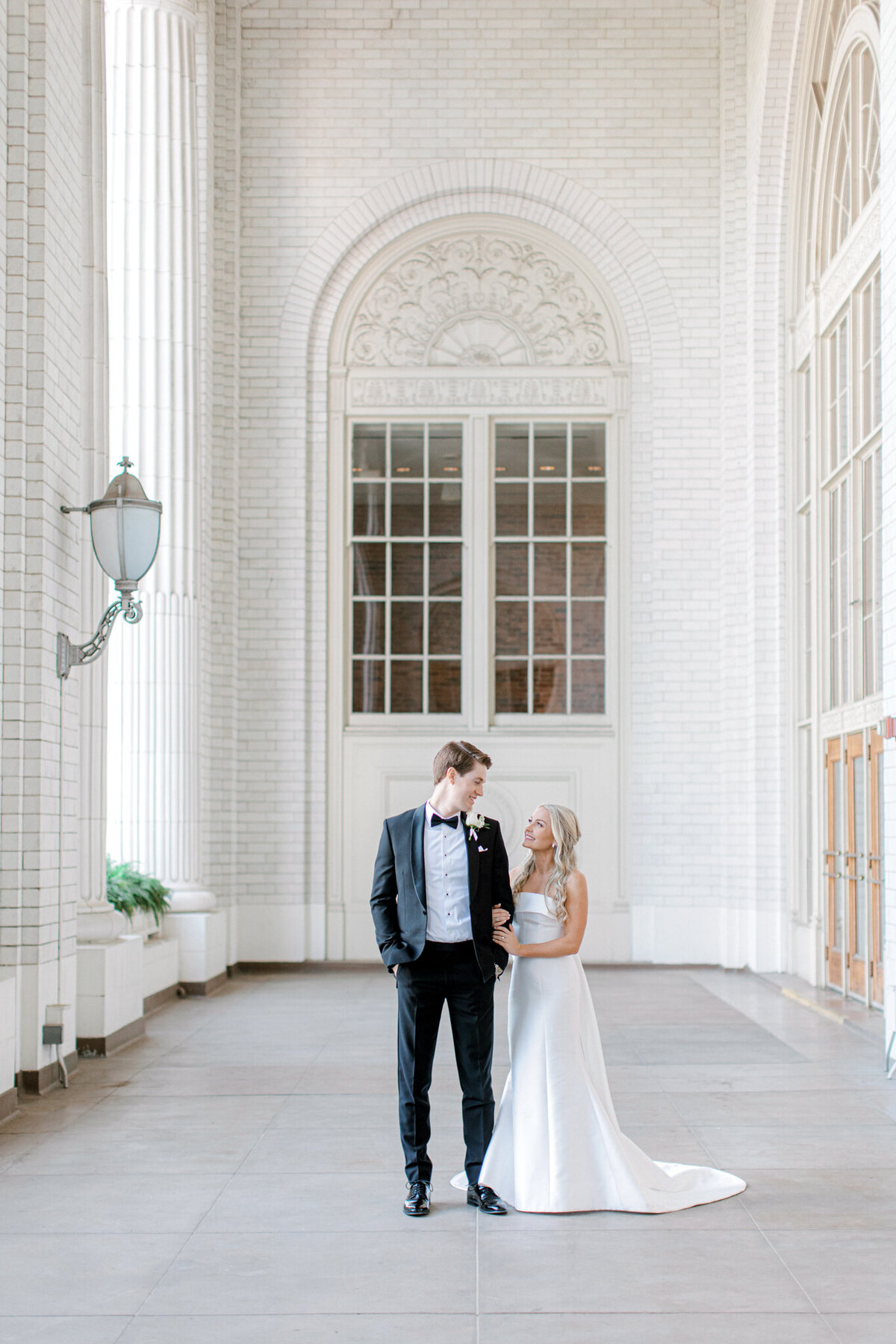 Madison & Michael's Wedding at Union Station | Dallas Wedding Photographer | Sami Kathryn Photography-106
