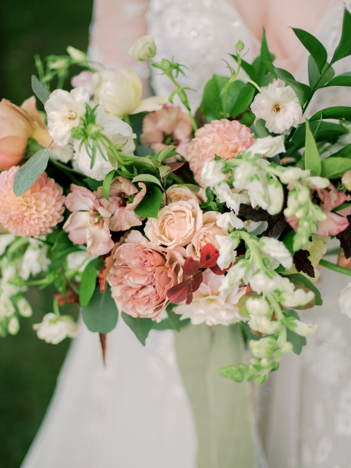 fine art wedding bouquets, studio fleurette, legacy hill farm mn wedding florist