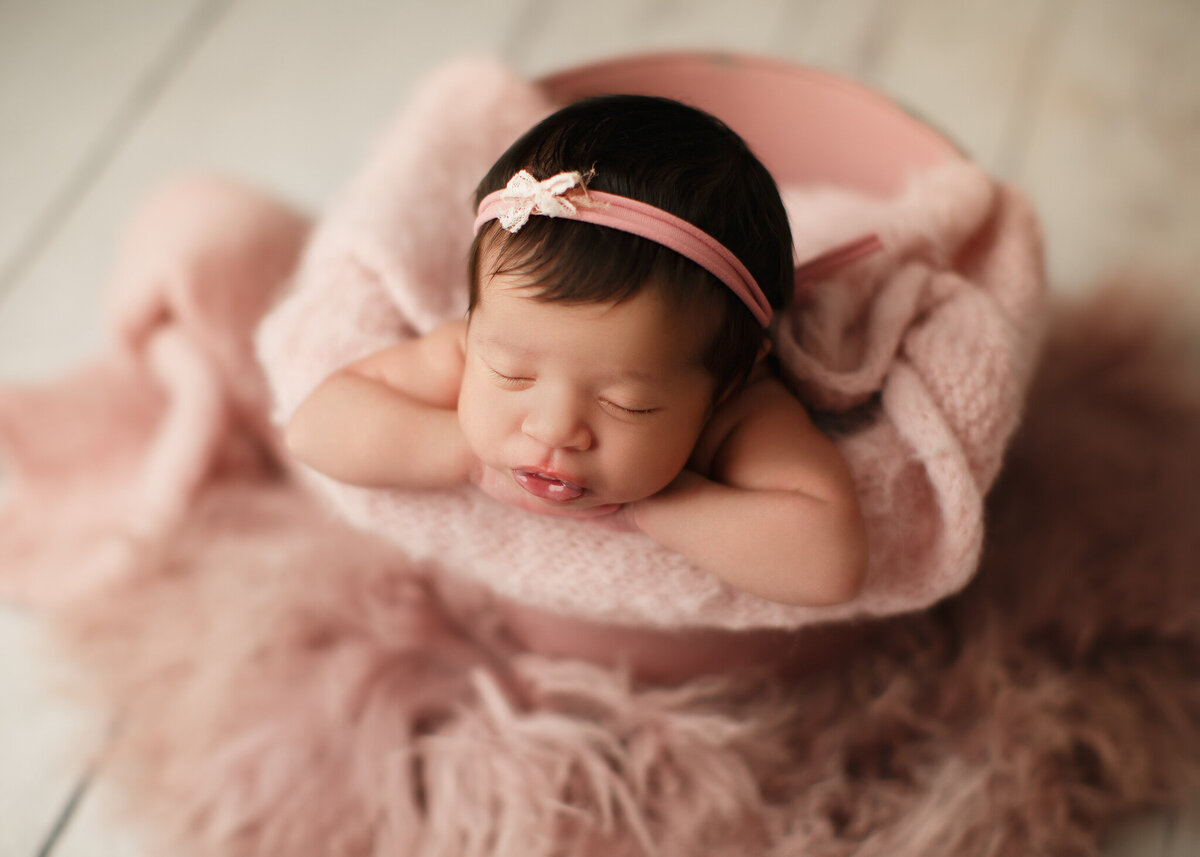 Newborn-Photographer-Photography-Vaughan-Maple-6-640
