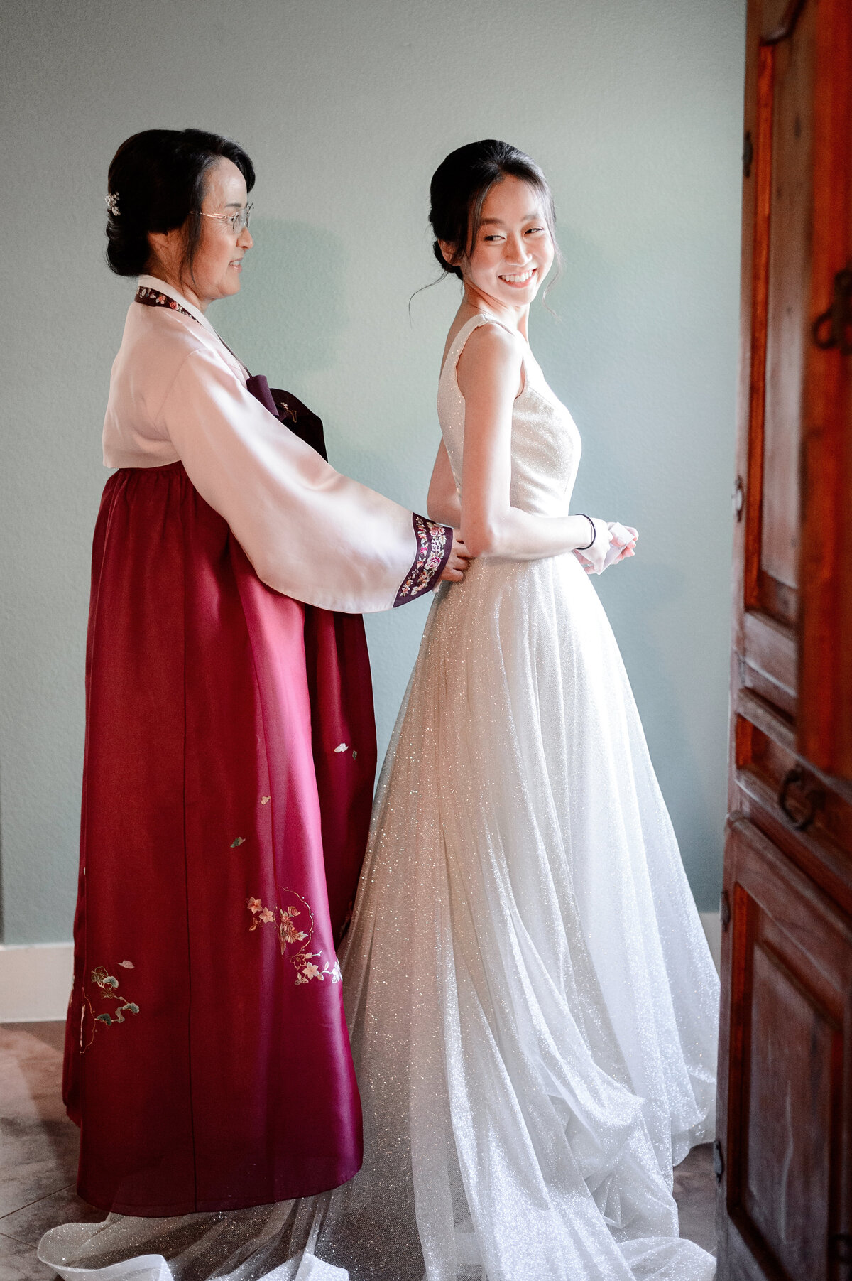 Hill Country Venue + Austin Wedding Photographer35