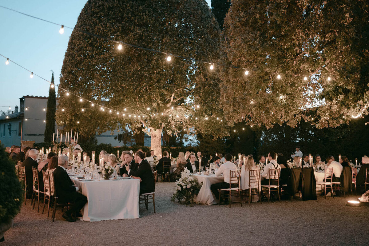 Flora_And_Grace_La_Foce_Tuscany_Editorial_Wedding_Photographer-821