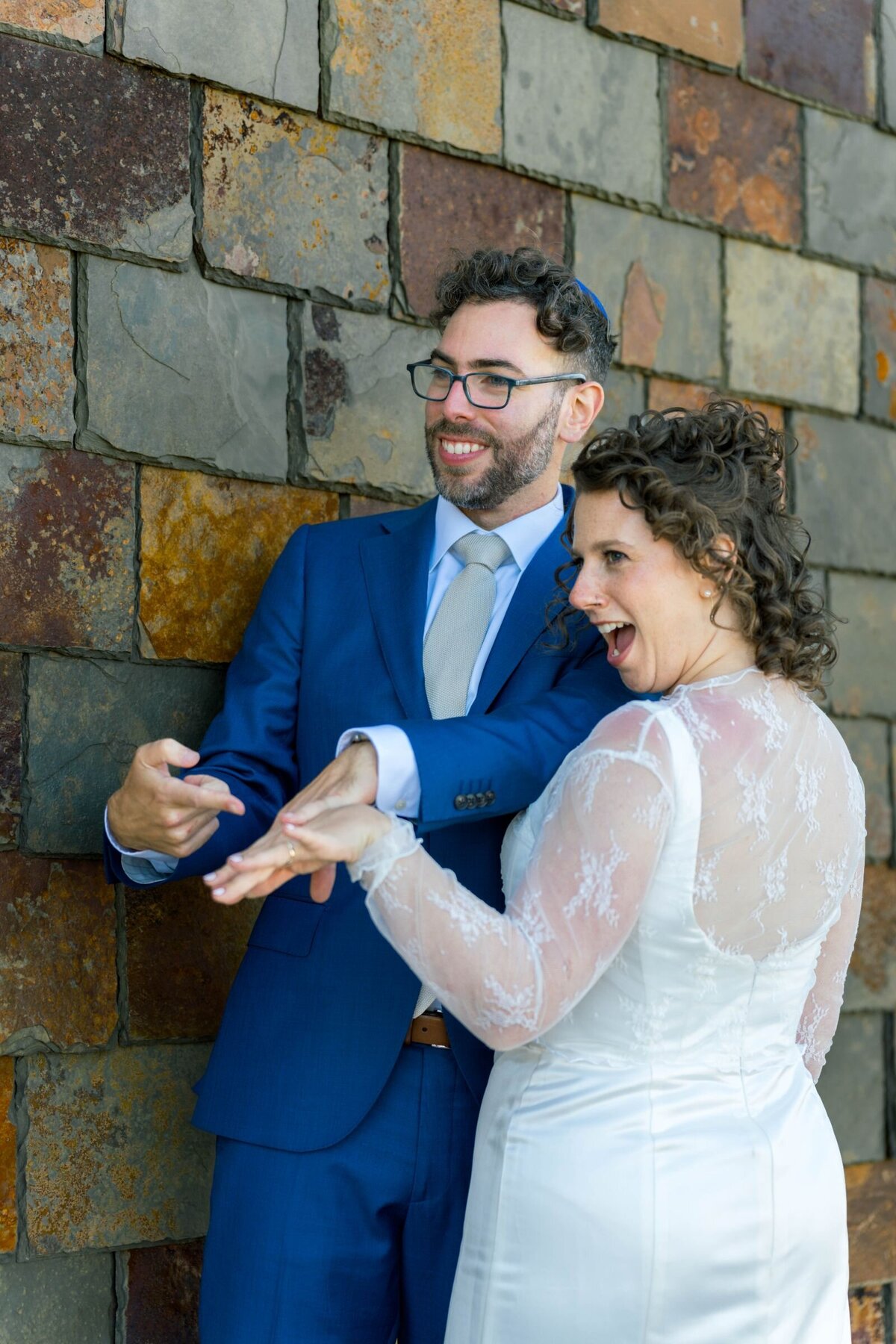 Eliana-Melmed-Photography-Chicago-LosAngeles-Jewish-WeddingPhotography-ShulaNoah-CouplesPortraits-00035