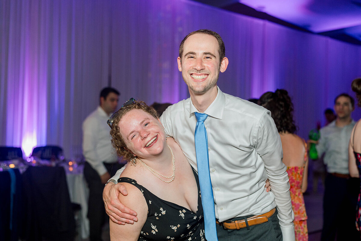 Eliana-Melmed-Photography-Chicago-LosAngeles-Jewish-WeddingPhotography-ElianaSklar-DanceFloor-00165