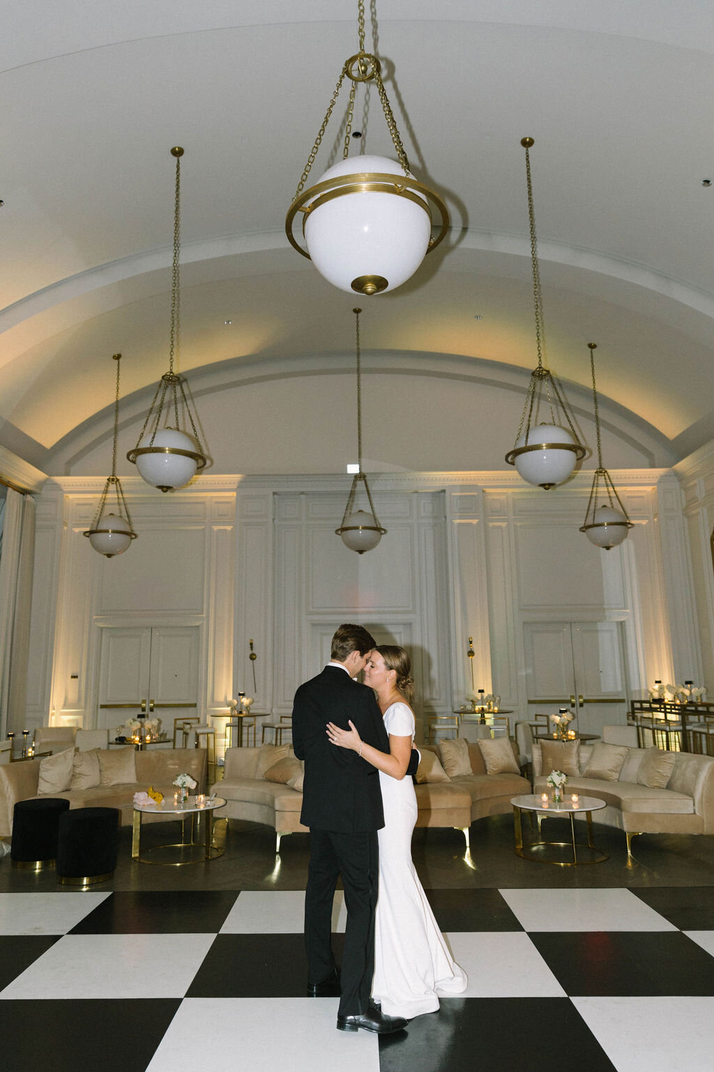 Ellen-Ashton-photography-Dallas-Wedding-Photographer-Adolphus-hotel-wedding77