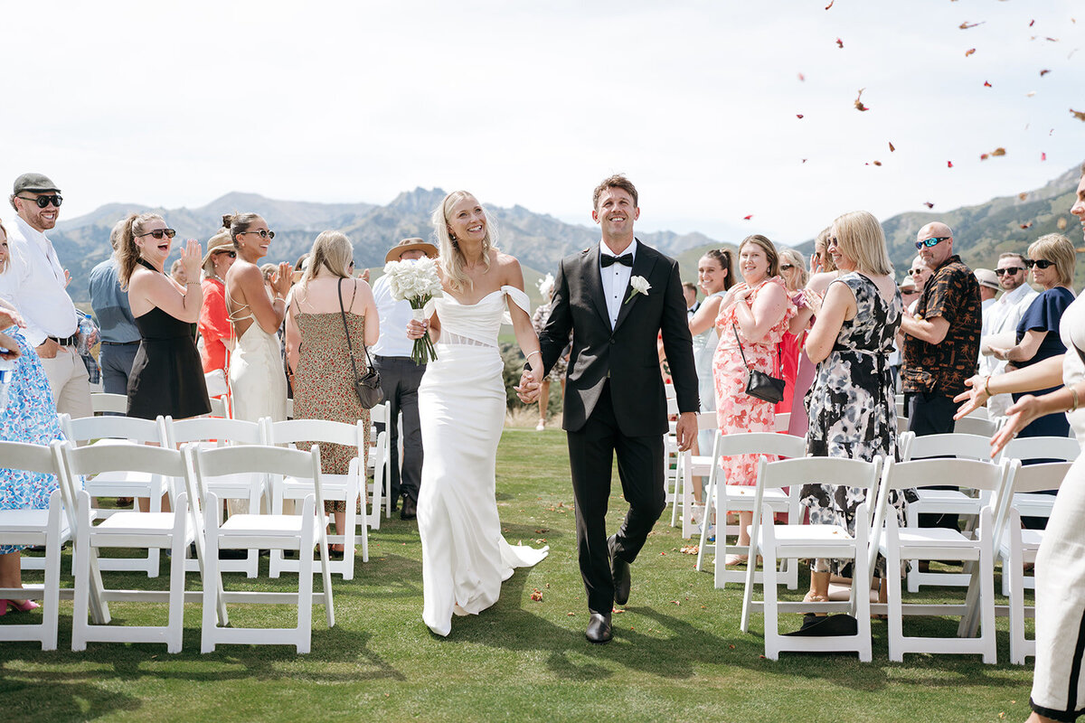 Melissa Clark Photography - Queenstown Wedding Photographer - Brenna & Taylor - Lookoutlodge Wedding-242