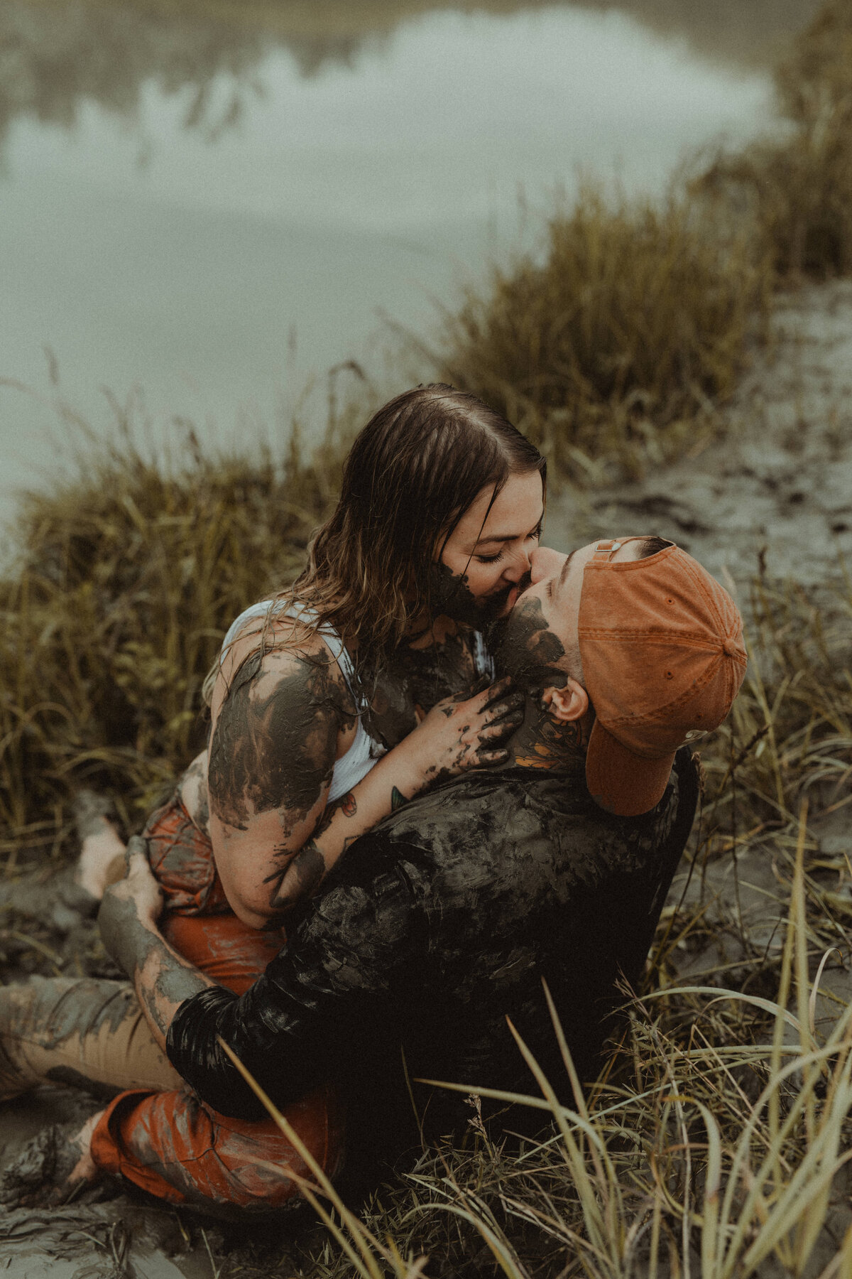 muddy couples photos in alaska