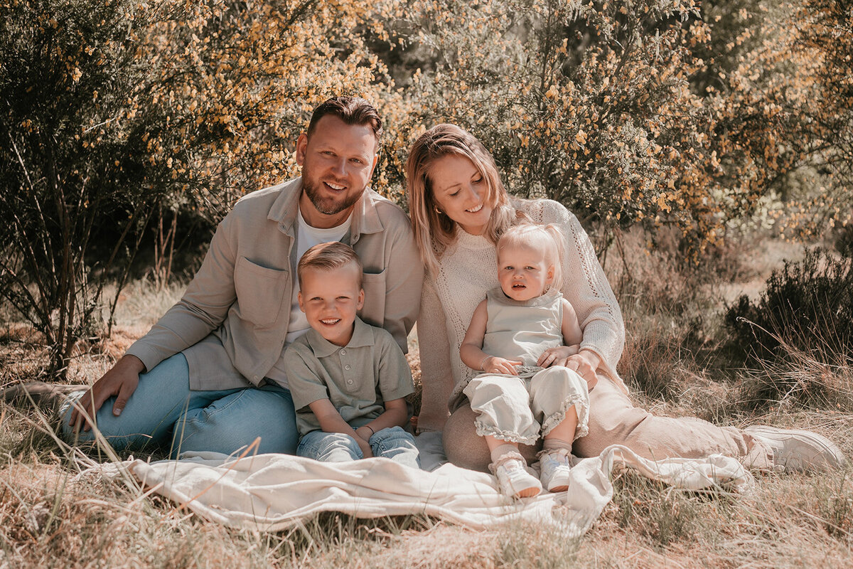 Gezinsfotografie in de Duinen  Leukfotografie – Spontane Familie Fotoshoots34
