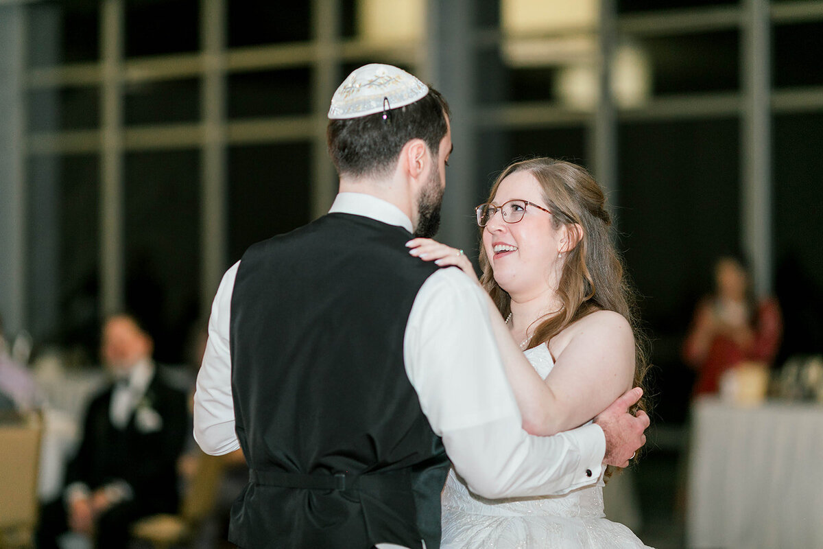 Eliana-Melmed-Photography-Chicago-LosAngeles-Jewish-WeddingPhotography-DInnerSpeeches-00115