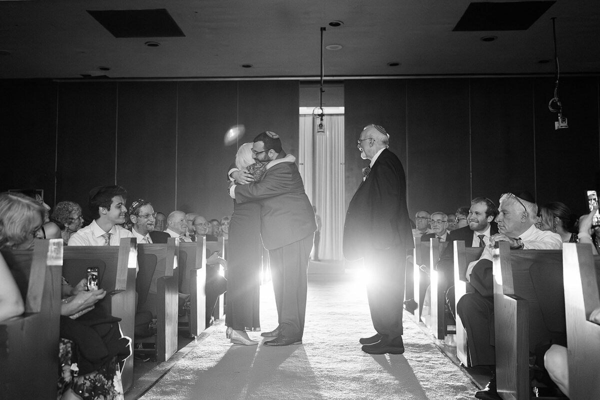 Eliana-Melmed-Photography-Chicago-LosAngeles-Jewish-WeddingPhotography-ElianaSklar-Chuppah-00038
