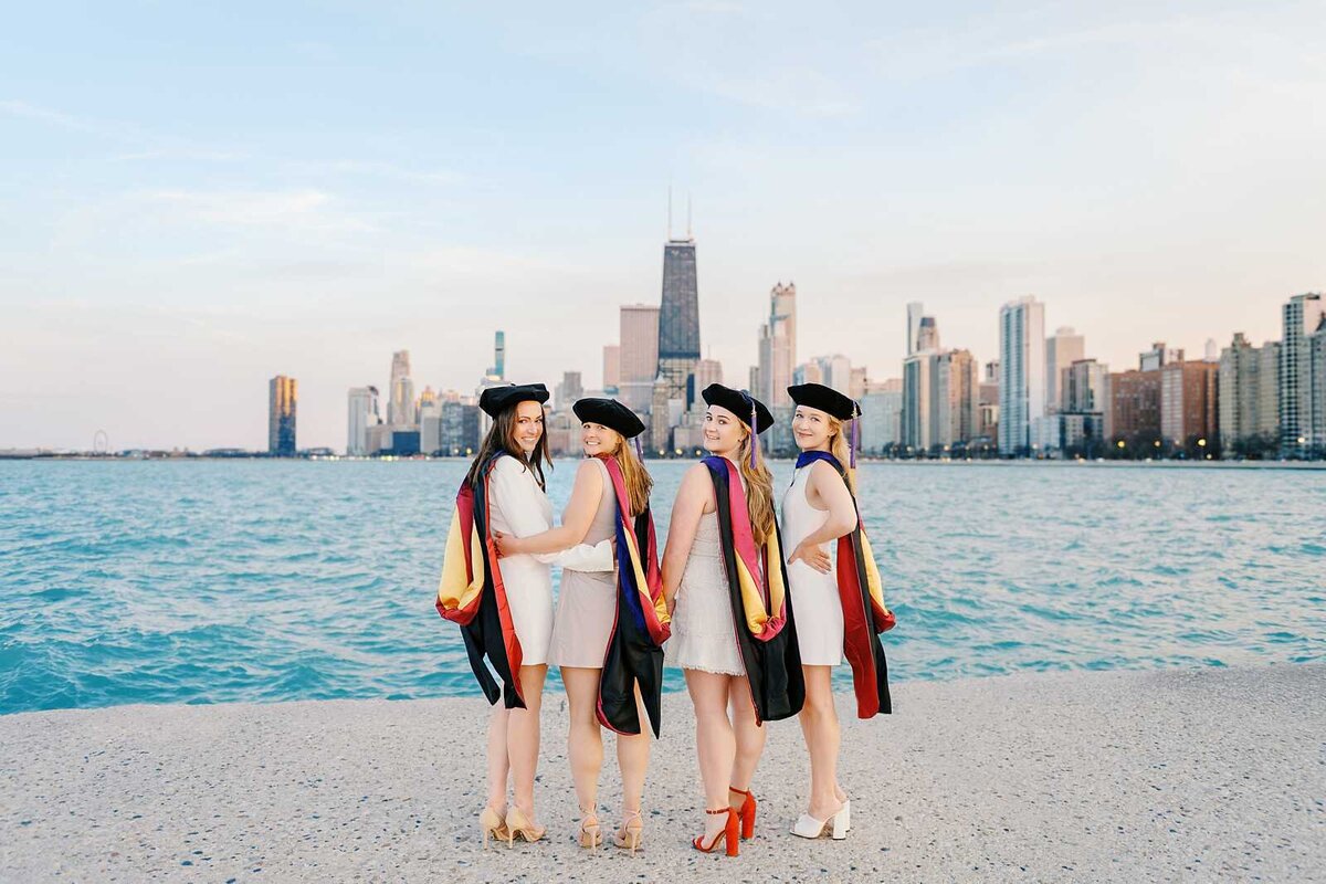 eb-loyola-university-chicago-graduation-photos_0014
