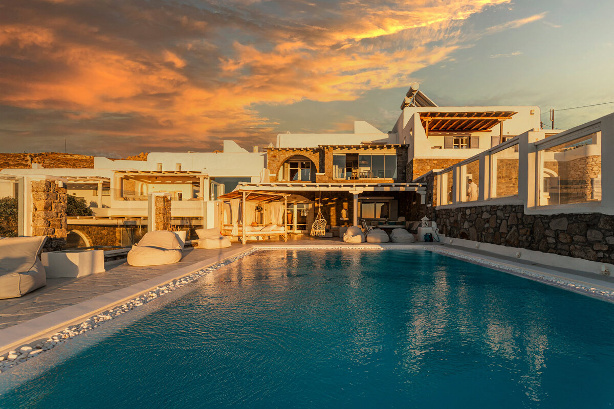 Greece_Airbnb_ExteriorImages_©CaitlinAntjeLLC-29.2