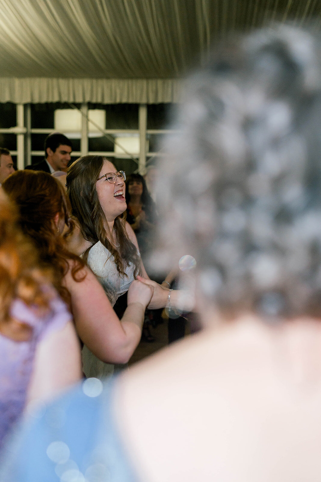 Eliana-Melmed-Photography-Chicago-LosAngeles-Jewish-WeddingPhotography-SimchaDancing-00214