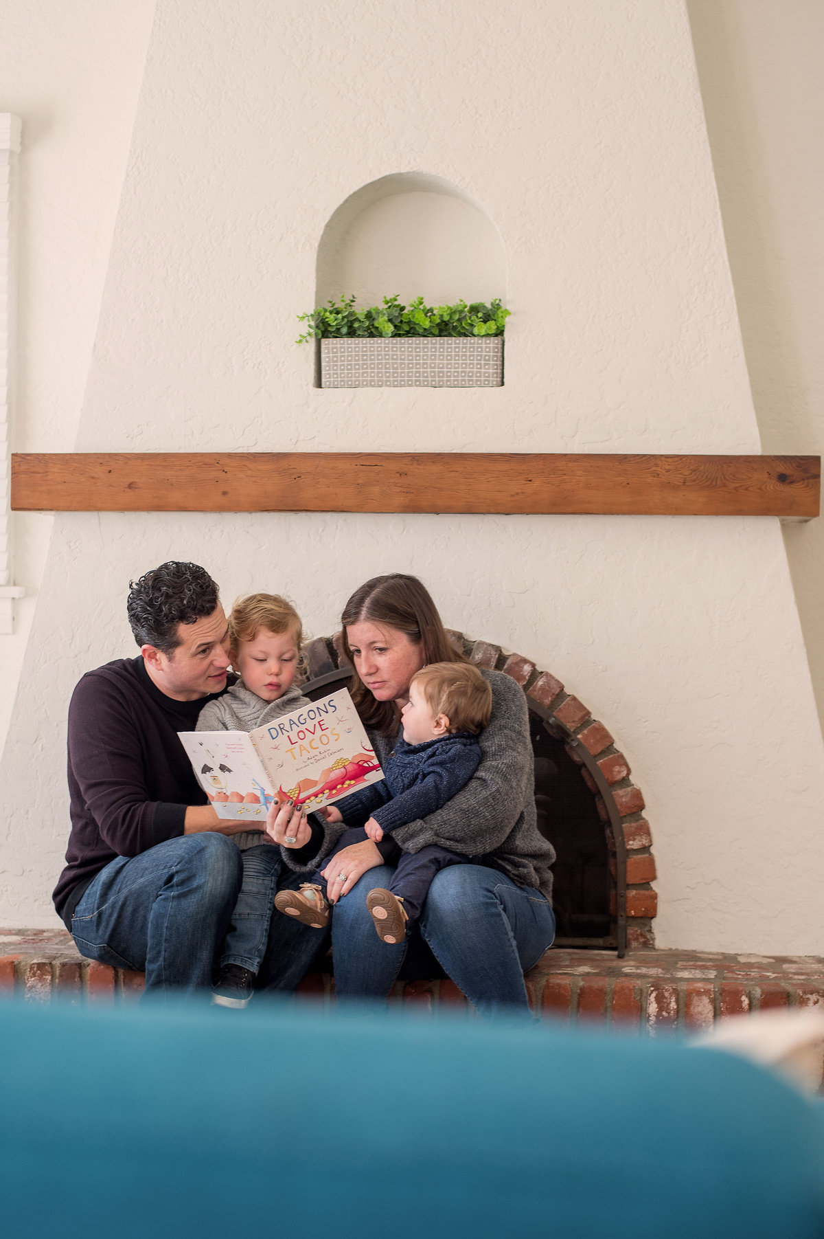 Indoor Lifestyle Family of four Session
