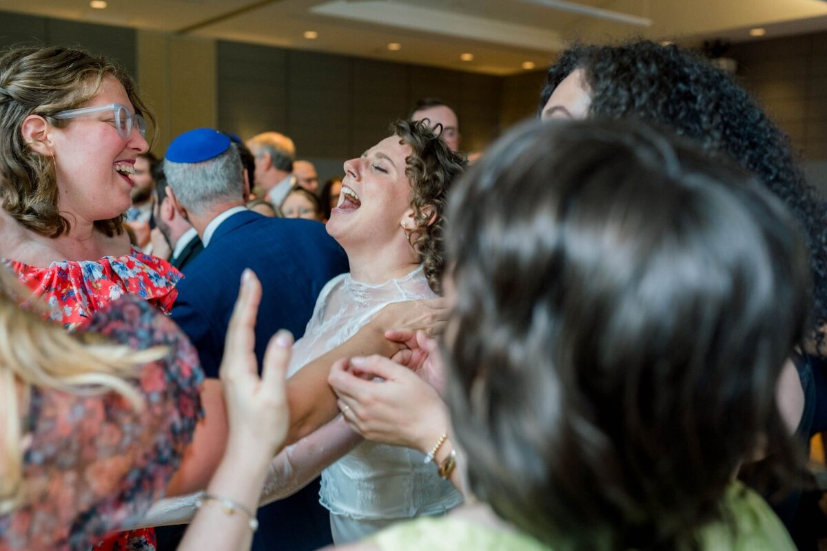 Eliana-Melmed-Photography-Chicago-LosAngeles-Jewish-WeddingPhotography-ShulaNoah-SneakPeek-00091