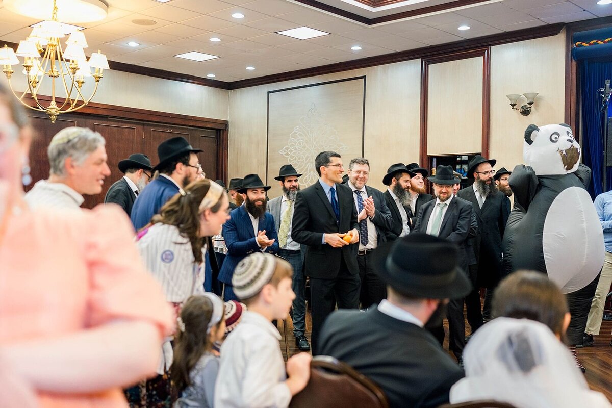 Eliana-Melmed-Photography-Chicago-LosAngeles-Jewish-WeddingPhotographer-CarmiKalman-Shtick-00031