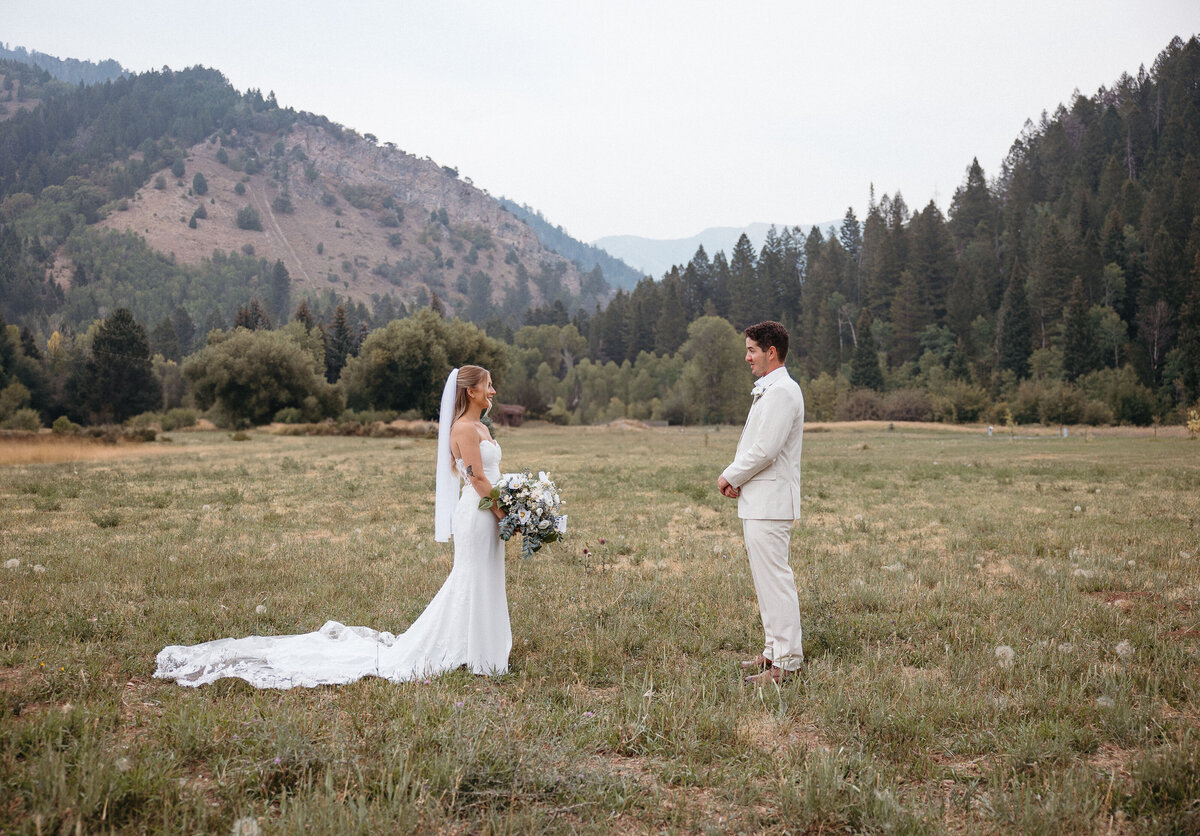 wyoming-elopement-photographer (7)
