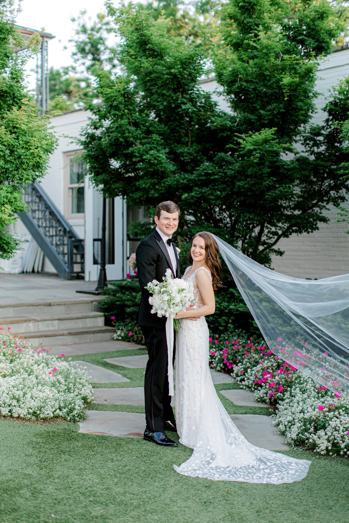 Gena & Matt's Wedding at the Dallas Arboretum | Dallas Wedding Photographer | Sami Kathryn Photography-174