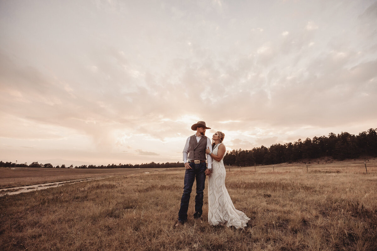 younger-ranch-wedding-Native-Roaming-Photography-70
