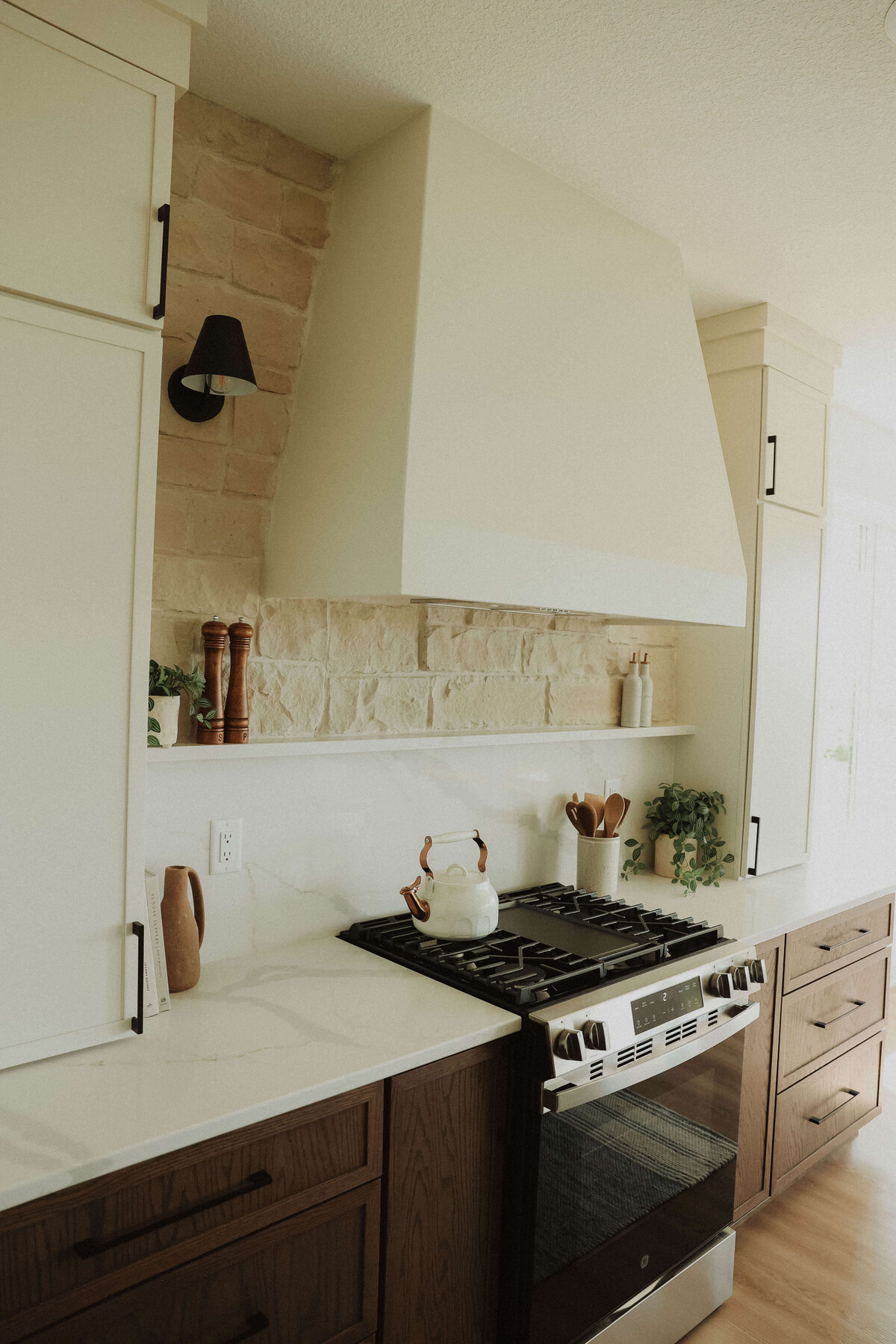 3034-Kitchen-Grimes-Central-Iowa-Custom-Home-JRL-Builders-3F1A2095