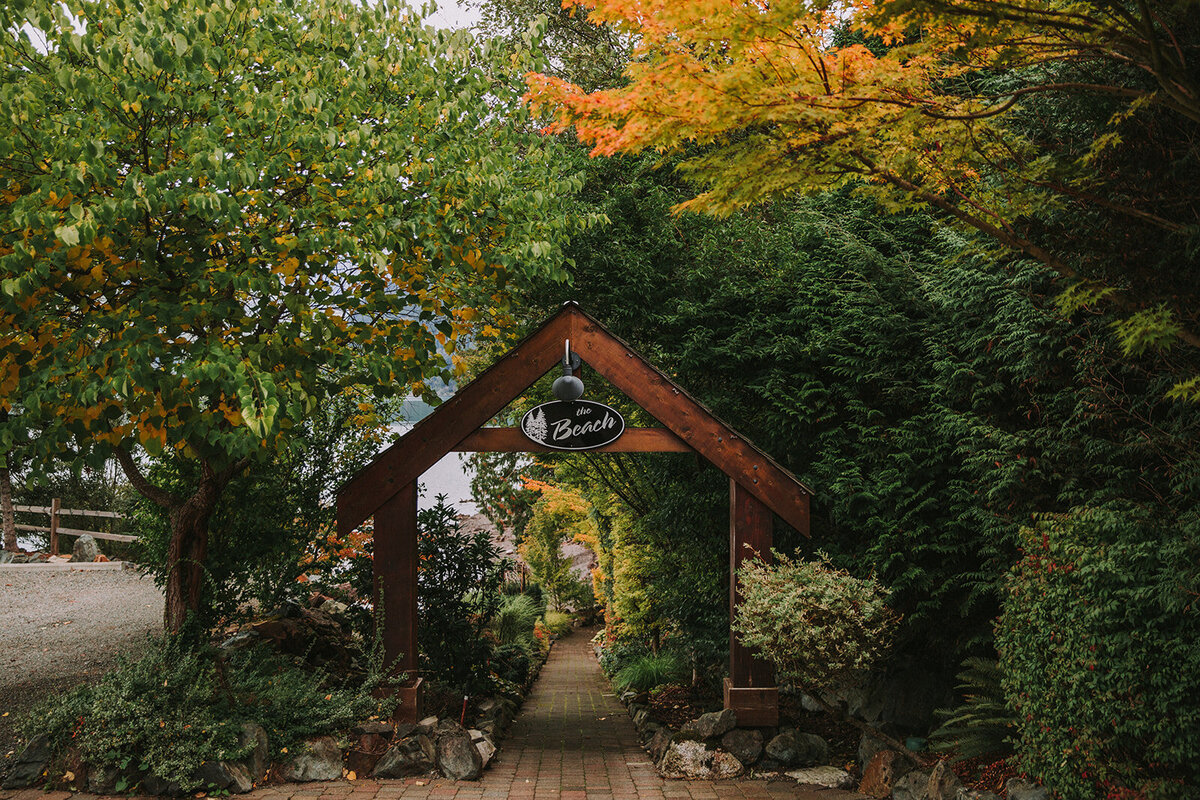 Lodge-1-16