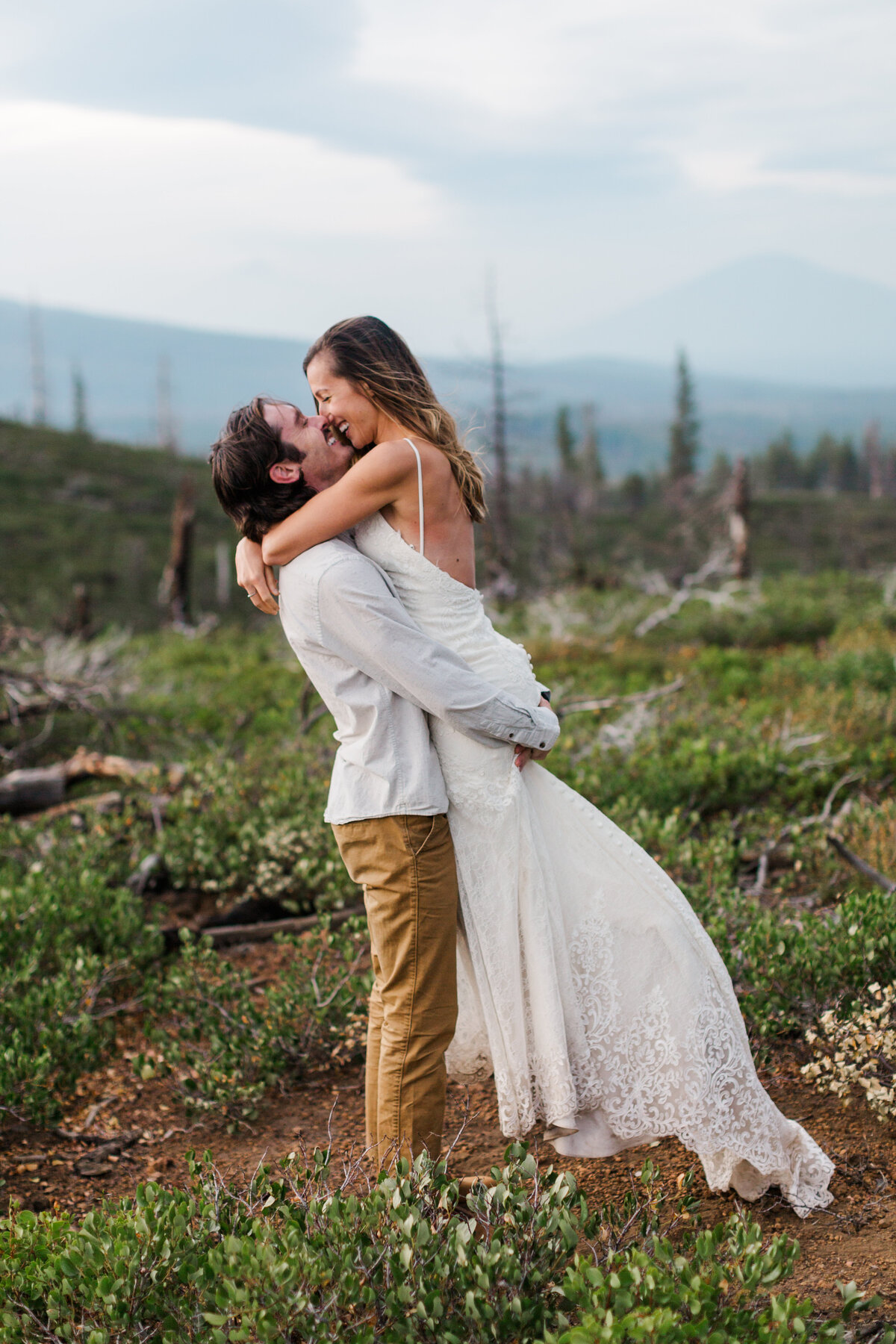 Bend Adventure Elopement 3 Sisters 2020 - HANNAH TURNER PHOTOGRAPHY-10