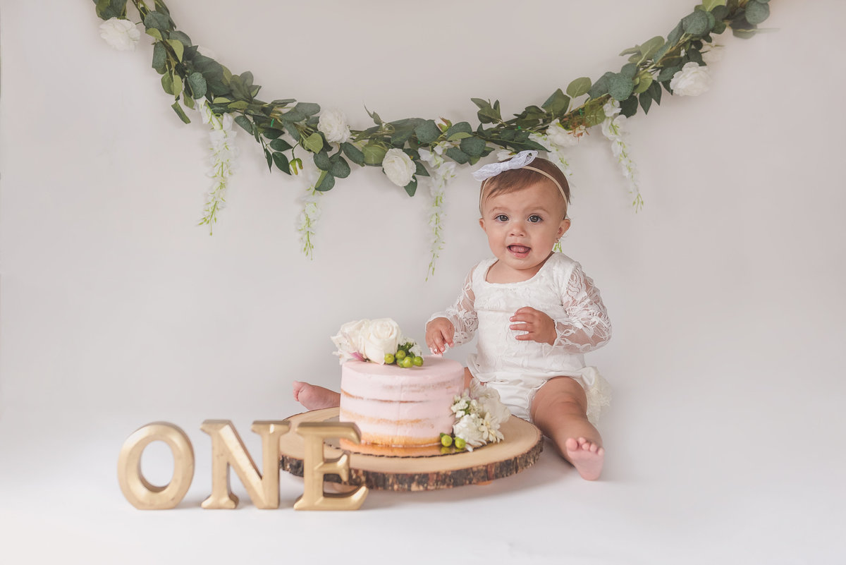 Brynleigh{FirstBirthday}-40