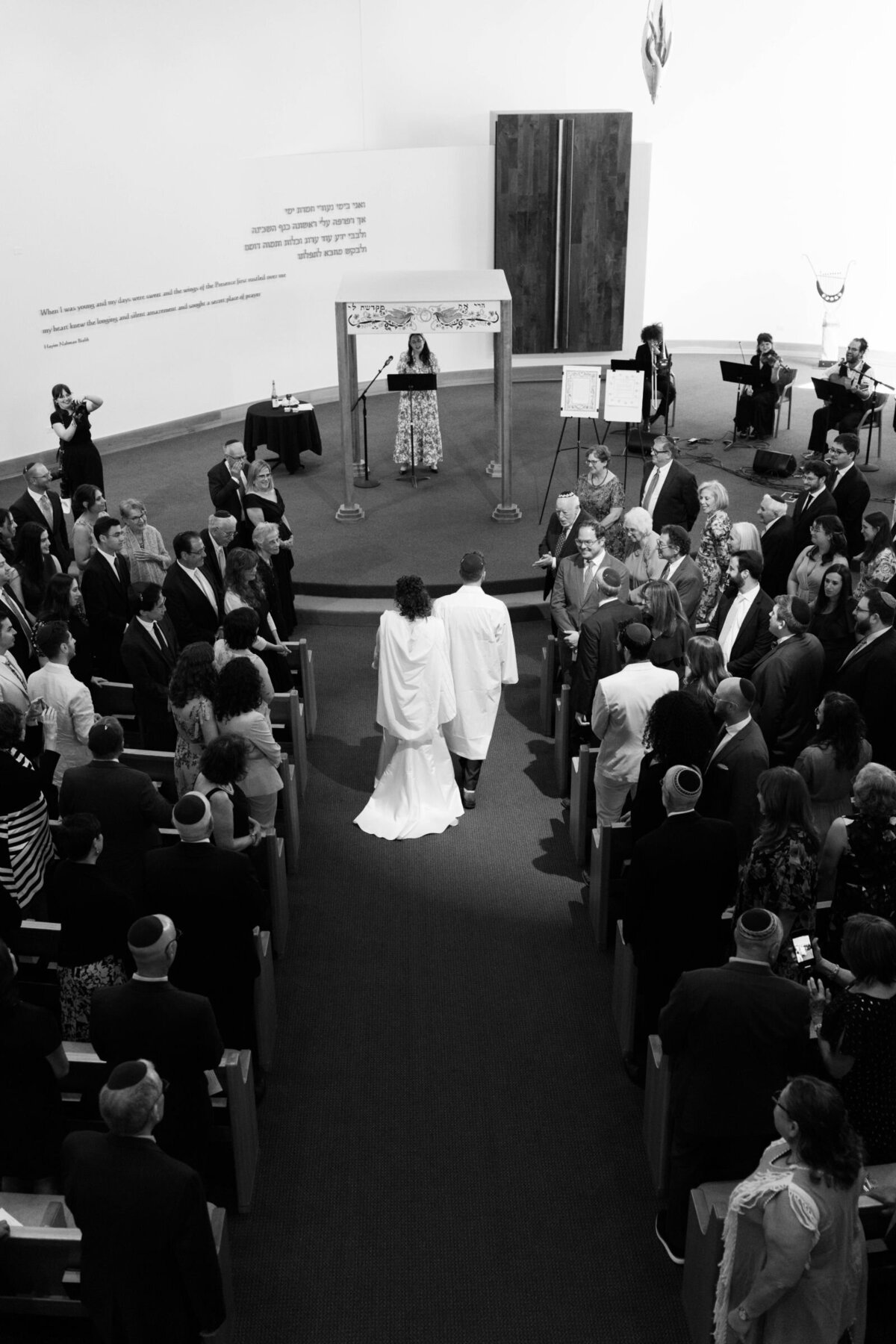 Eliana-Melmed-Photography-Chicago-LosAngeles-Jewish-WeddingPhotography-ShulaNoah-Chuppah-00022