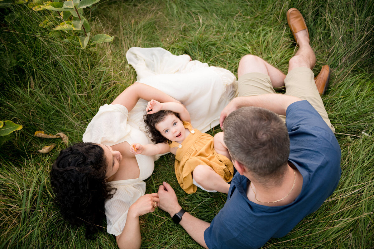 Boston-family-photographer-bella-wang-photography-Lifestyle-session-outdoor-wildflower-71