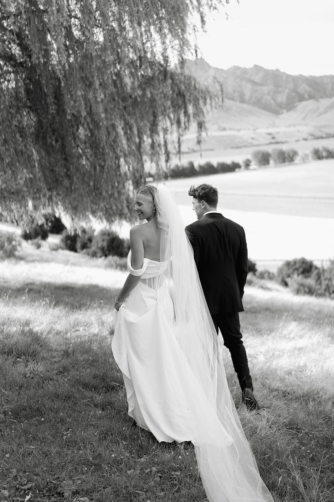 Melissa Clark Photography - Queenstown Wedding Photographer - Brenna & Taylor - Lookoutlodge Wedding-527