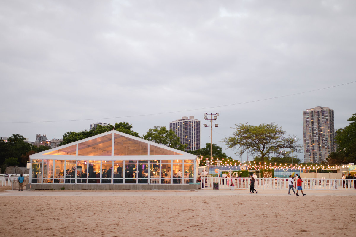 Chicago Shore Club Wedding at Nature Boardwalk in Lincoln Park_22