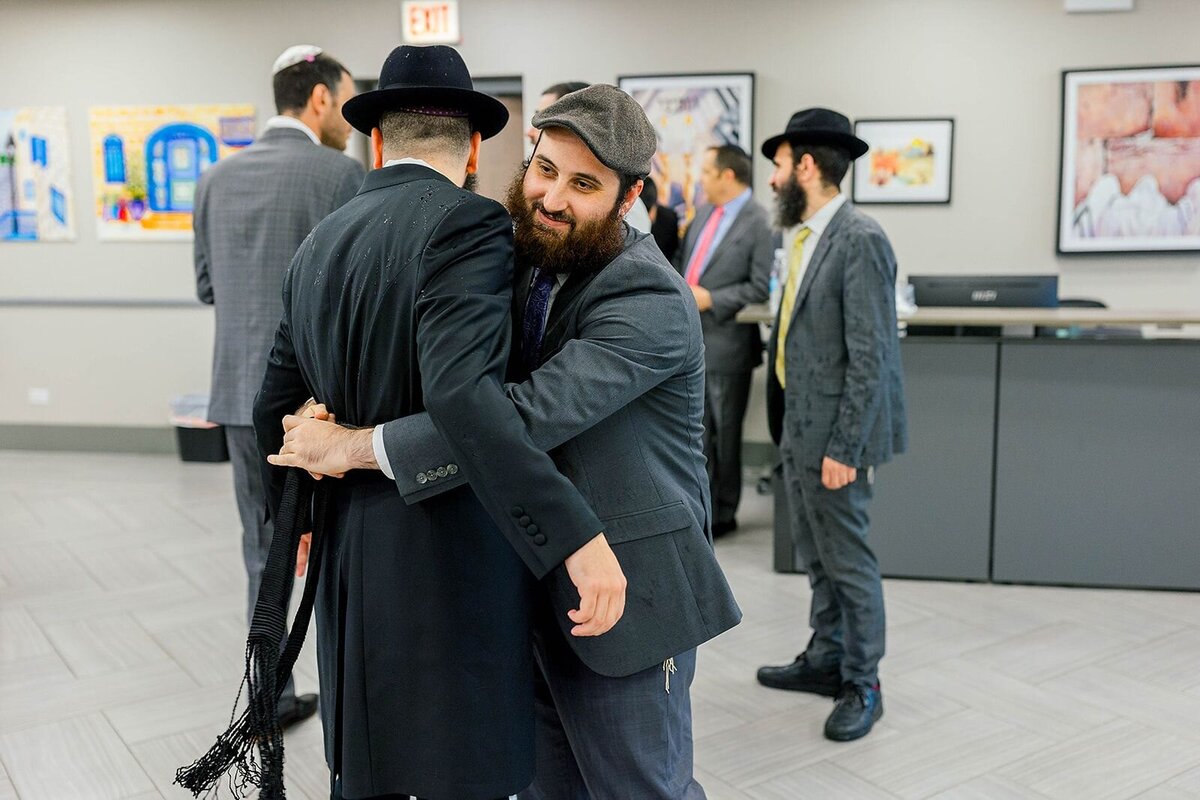 Eliana-Melmed-Photography-Chicago-LosAngeles-Jewish-WeddingPhotographer-CarmiKalman-Tisch-00118