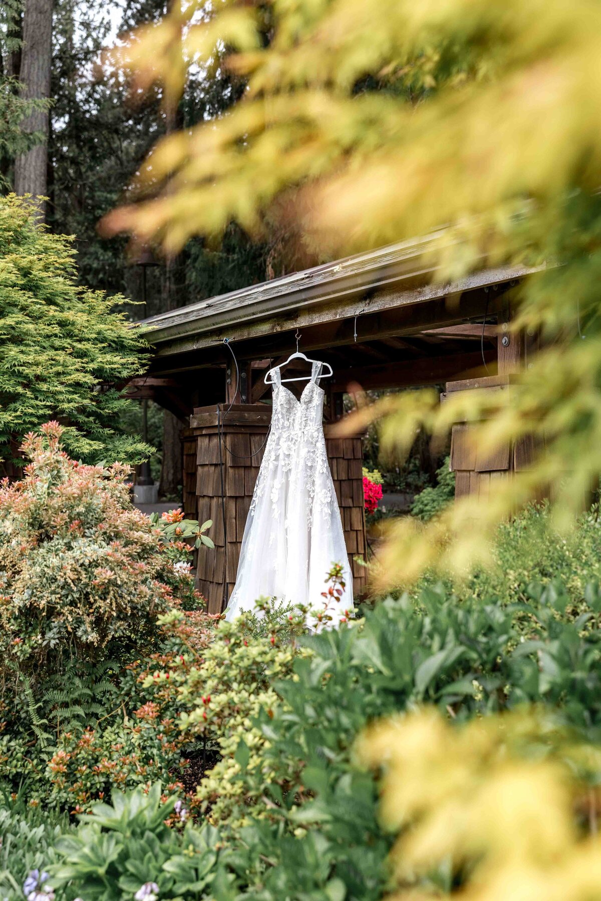 Elona_Shea_Photography_lake_Seattle_washington_kiana_lodge_wedding-19