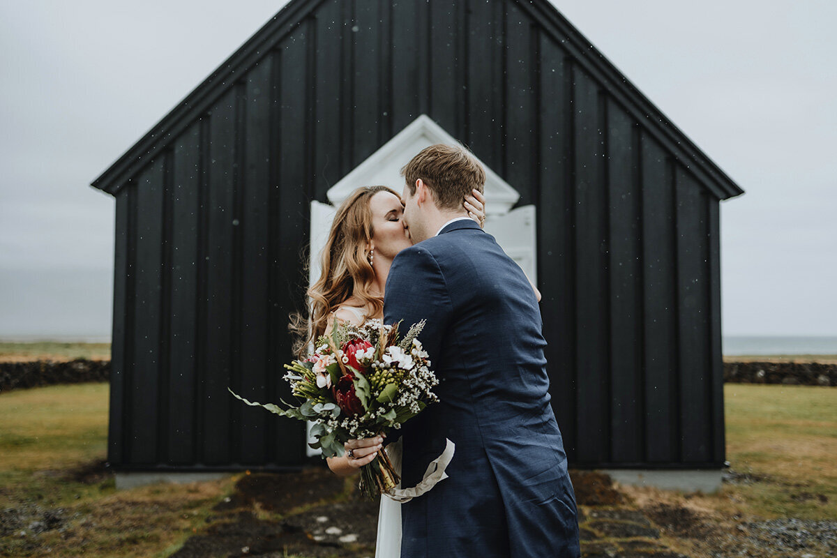Best_Local_Iceland_Elopement_Photographer_and_Planner-436