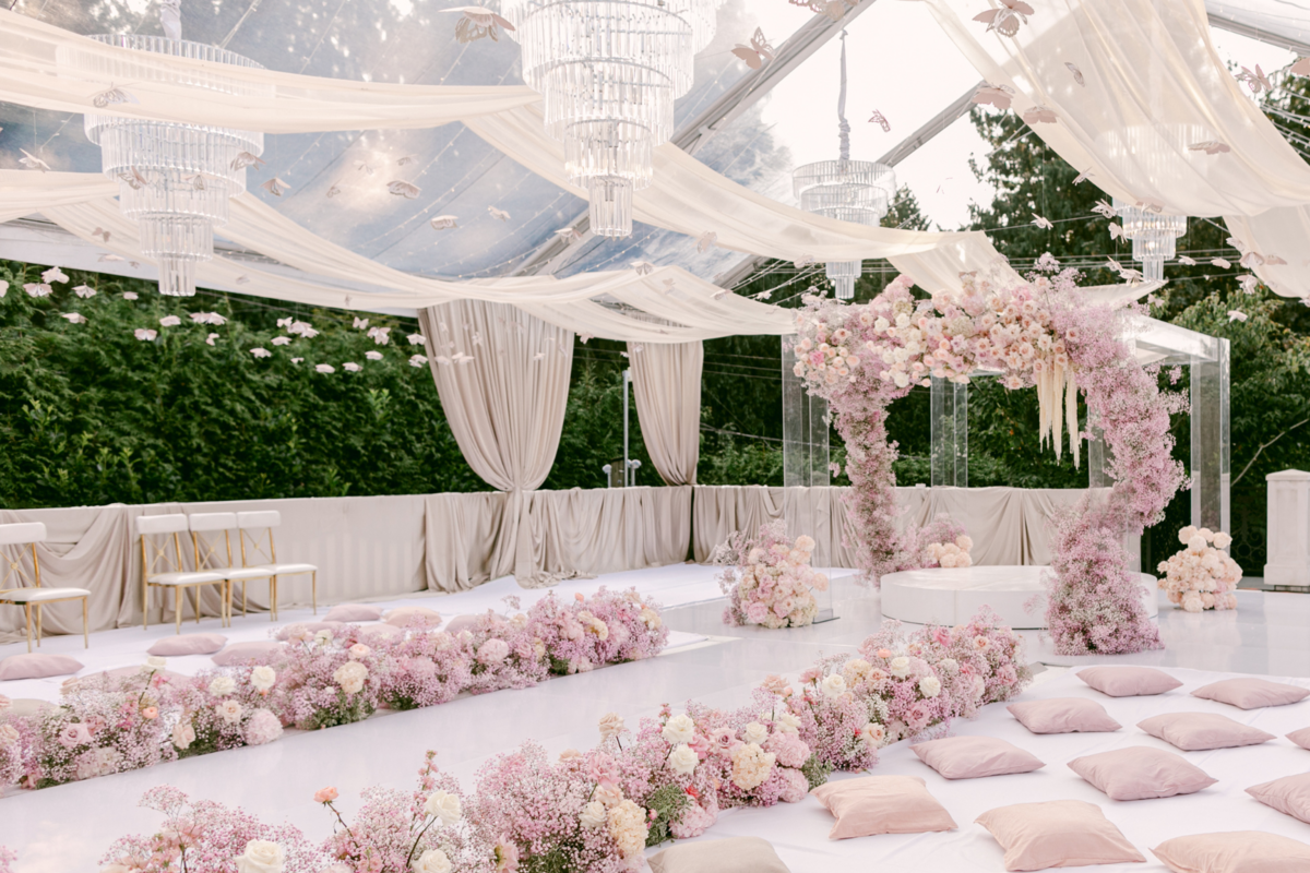 outdoor-wedding-flowers-purple-pink-butterflies-012