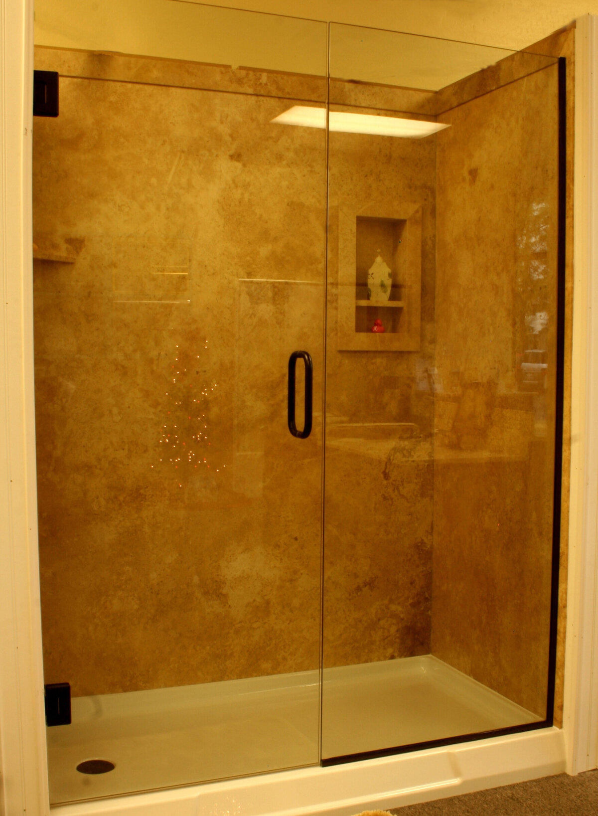 Showroom shower